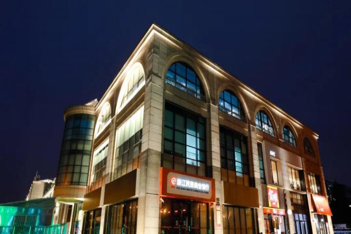 09.jpg